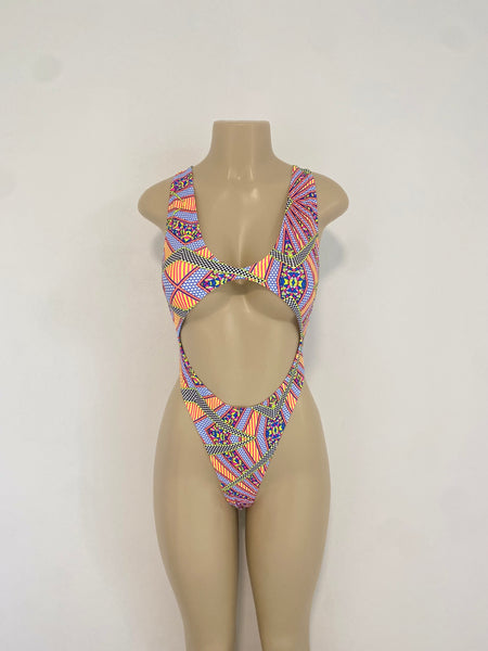 Geometric Multi- Color Gemini